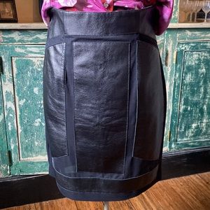 Nicole Miller Atelier black leather vintage size 10 skirt.
